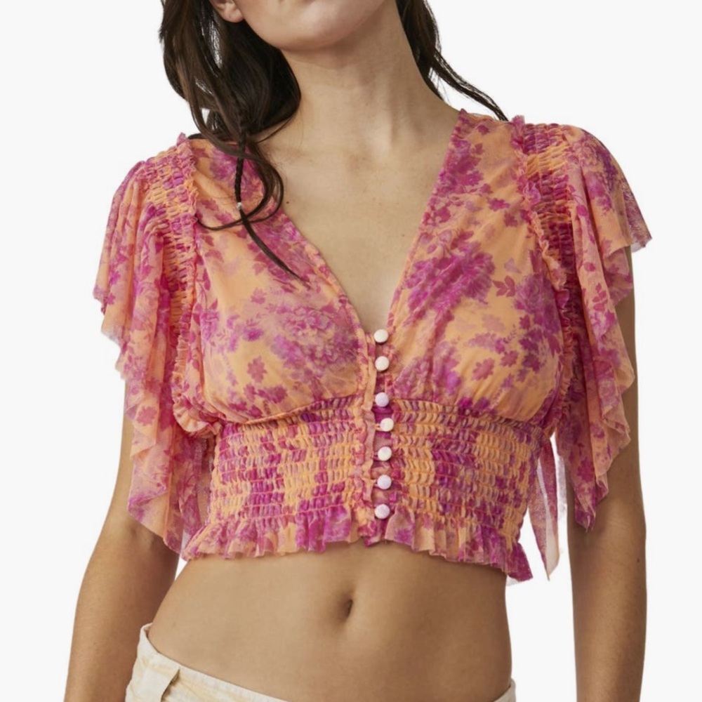 Very cute top- like new